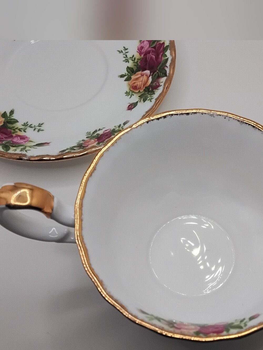 Vintage 1962 Royal Albert Old Country Roses China Tea/Coffee Cup and Saucer Set - Picture 4 of 15